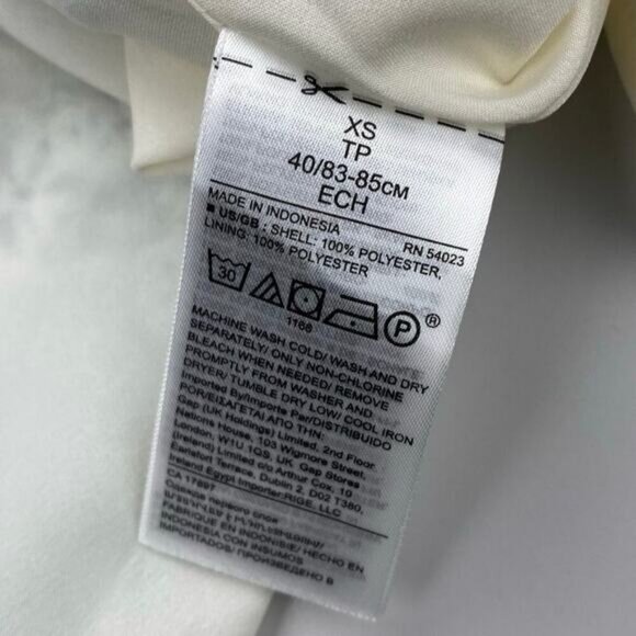 Banana Republic Floral Wrap Blouse Size XS - Picture 3 of 6